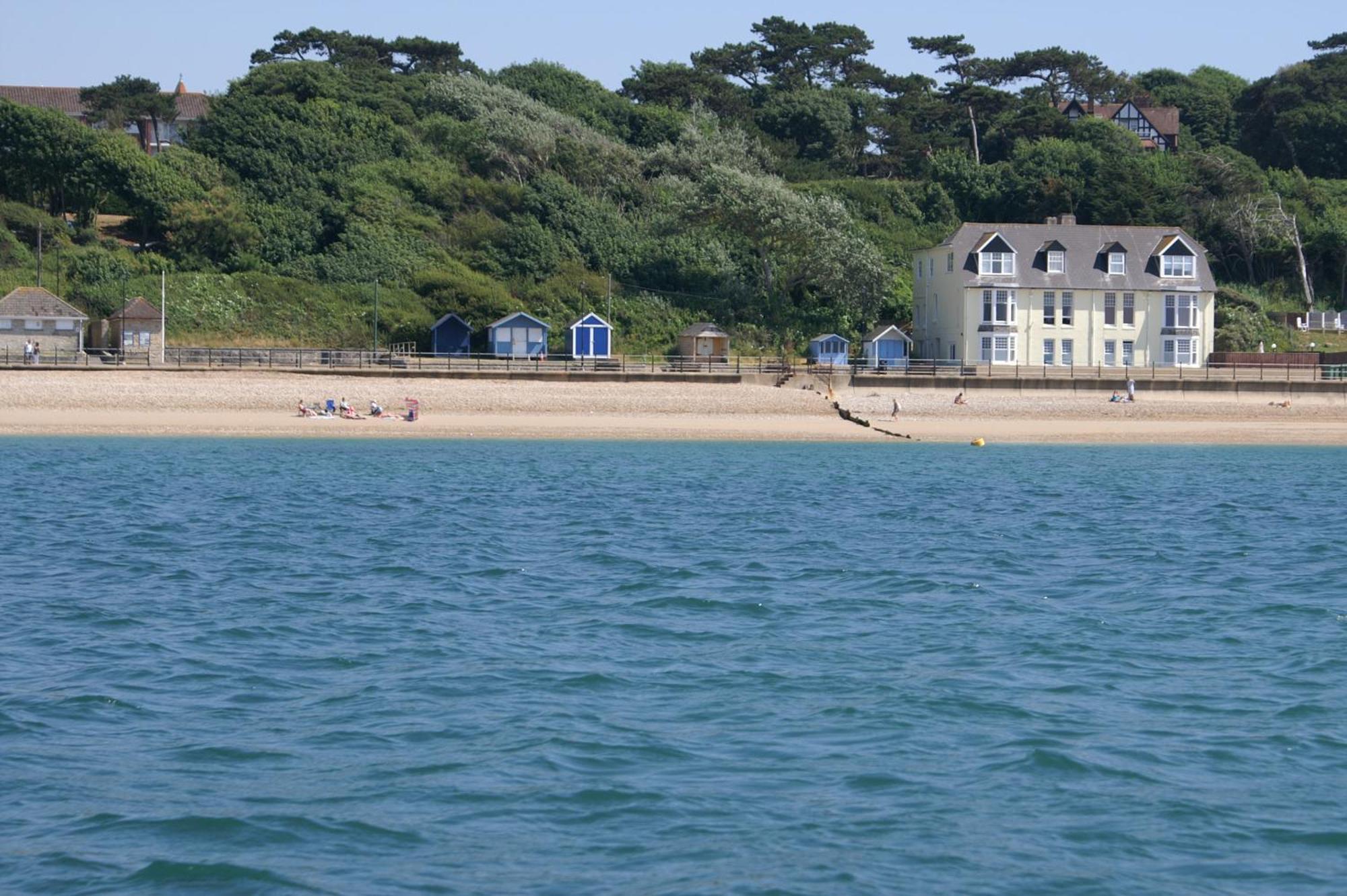 Pier View Apartment Totland Exteriér fotografie